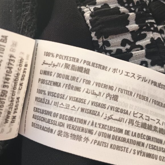 Hollister Black Pleated Flare Lined Mini Skirt Size S Elastic Waist Pull On - Picture 7 of 7